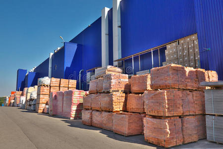 1993年鋁合金建筑材料圖鑒 經(jīng)典與現(xiàn)代的交匯